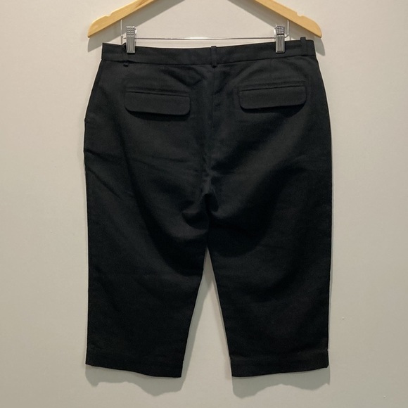 OLD Navy Black Classic Fit Shorts 6 - Picture 7 of 11